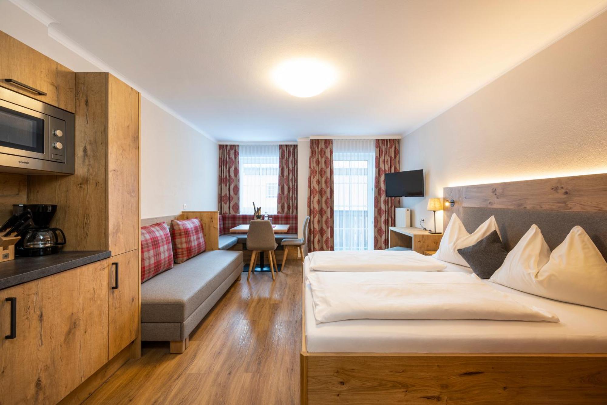 Ferienhotel Gasthof Zur Post Untertauern Εξωτερικό φωτογραφία